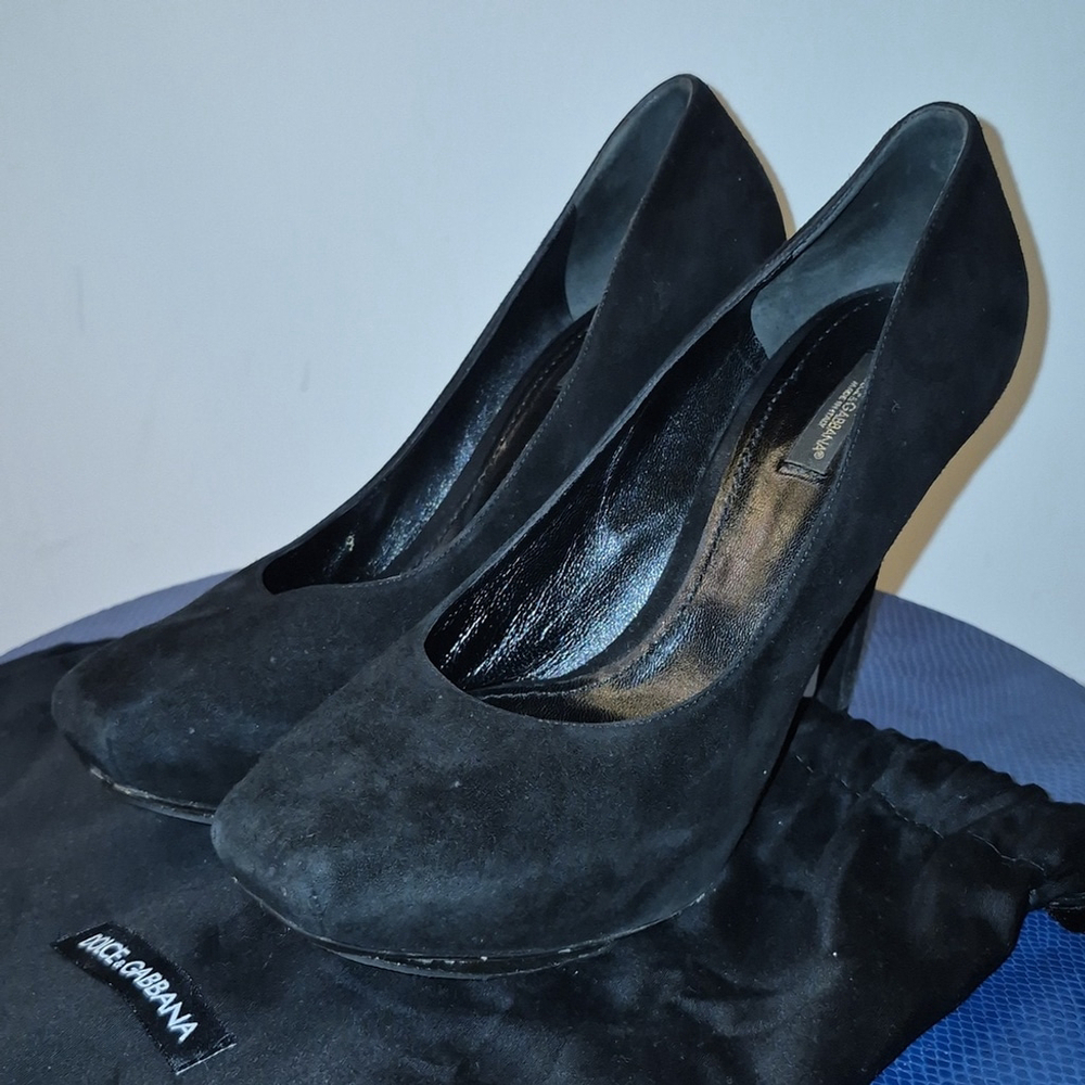 Dolce & Gabbana Black Suede With 1"platform. High Heel sz. 38 (#1706)